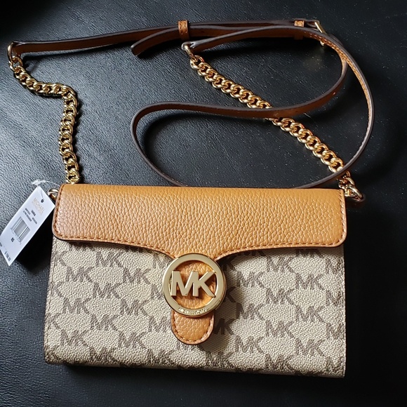 Michael Kors Handbags - Michael kors VANNA